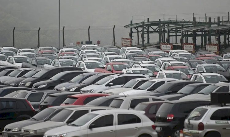 Montadoras tentam influenciar governo em disputa por mercado no Brasil