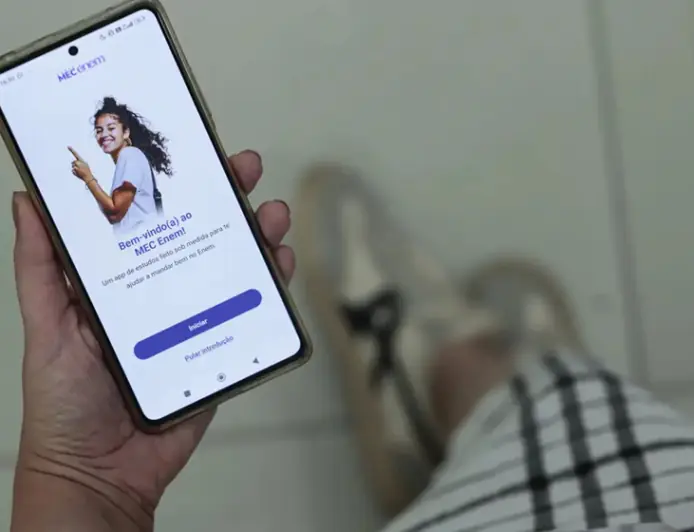Participantes do Enem podem estudar por aplicativo do MEC