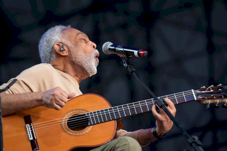 Gilberto Gil reclama que instrumentos de turnê não chegaram para show em Berlim; companhia aérea se posiciona