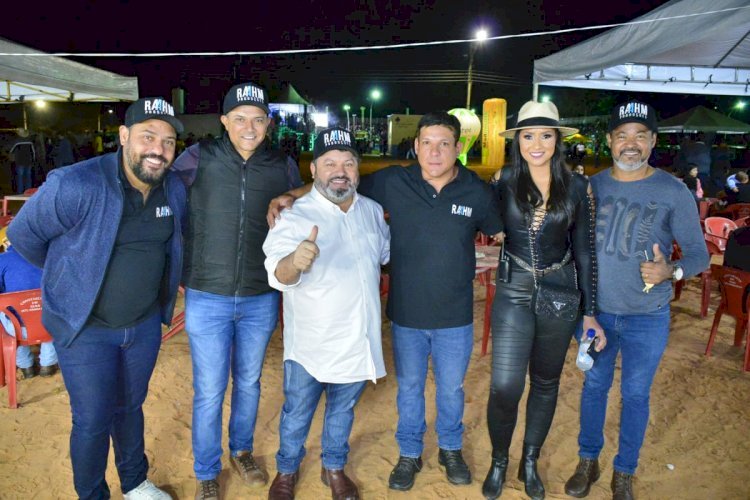 Notícias  Em Coxim, Carlos Bernardo prestigia Rodeio dos Campeões