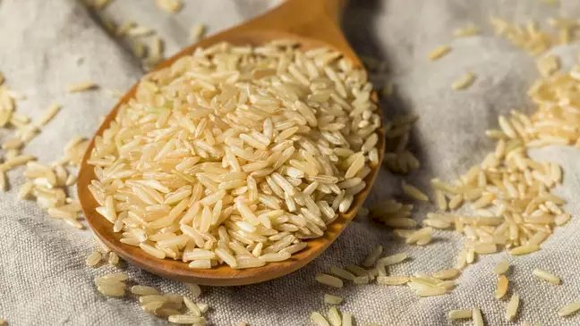 Arroz integral emagrece? 5 motivos para incluí-lo na dieta