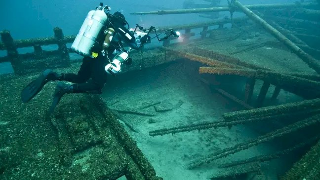 Destroços de 110 anos do Titanic são gravados pela 1ª vez em 8K; assista