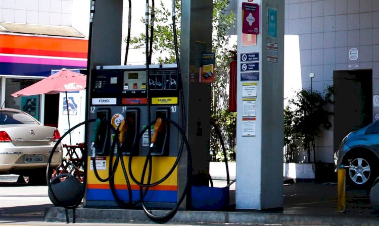 Preço de combustíveis tem queda nos postos de gasolina, diz ANP