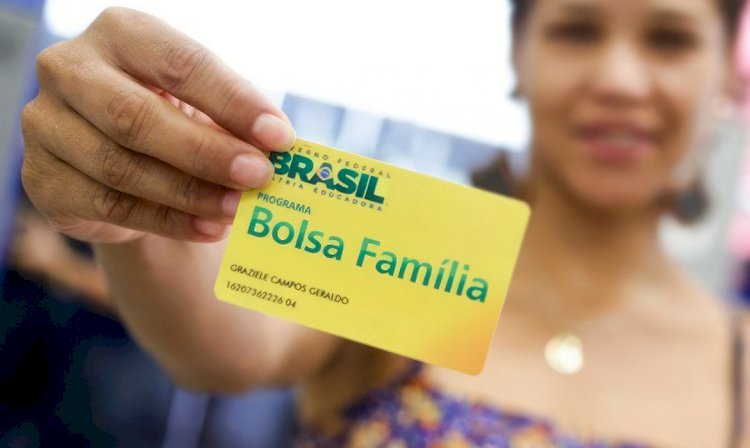 Caixa paga novo Bolsa Família a beneficiários com NIS de final 4