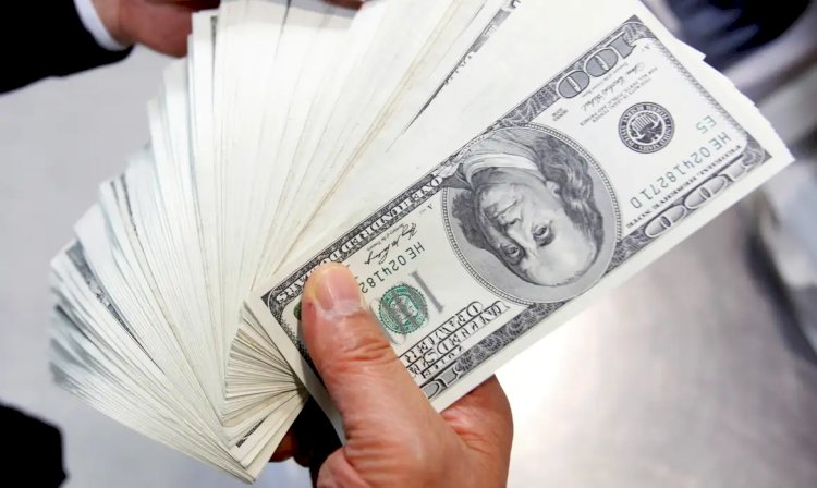 Dólar fecha estável mesmo com intervenção do Banco Central