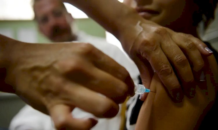 HPV: quem tem uma dose está plenamente vacinado, diz ministério