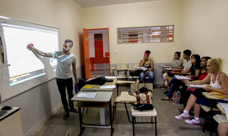 Terceira parcela do Pé-de-Meia começa a ser paga nesta segunda-feira