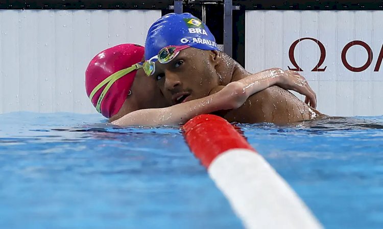 Nadador Gabriel Araújo conquista 1º ouro do Brasil na Paralimpíada