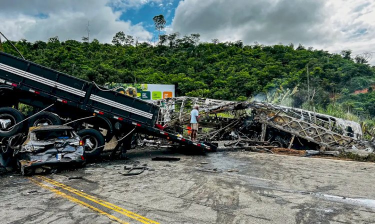 Motorista de carreta envolvida em acidente se apresenta à polícia