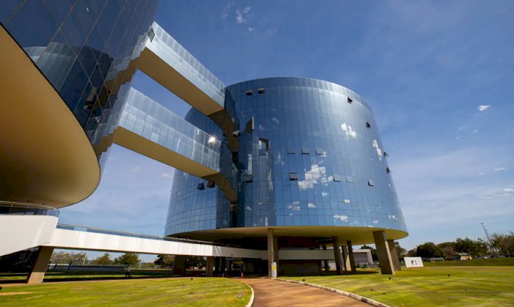 MPF questiona veto a terapia hormonal para crianças e adolescentes