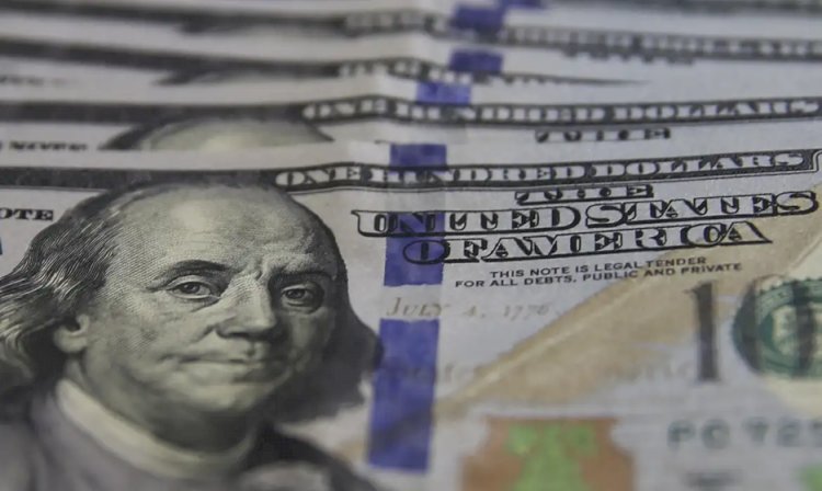 Dólar inicia mês em baixa com chances de negociação entre EUA e China