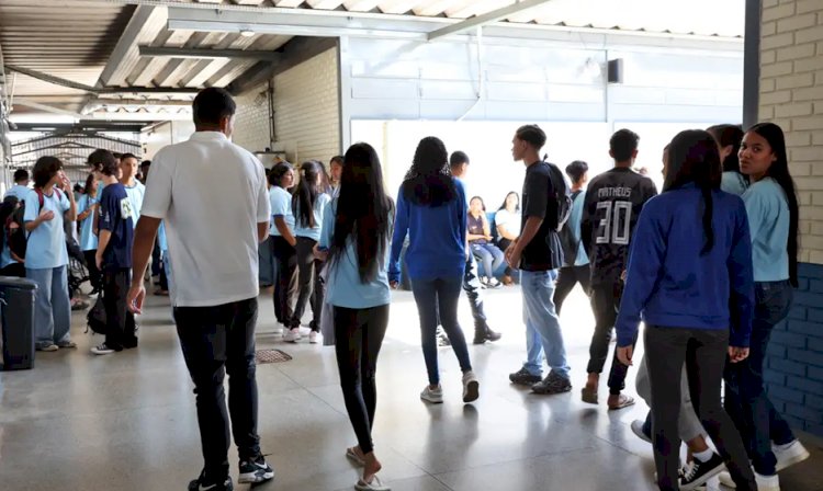 Nascidos em janeiro e fevereiro recebem hoje parcela do Pé-de-Meia