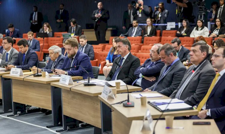 Moraes nega pedido de Bolsonaro para exibir vídeos em interrogatório